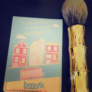 Benefit Mirror & Hoola Brush